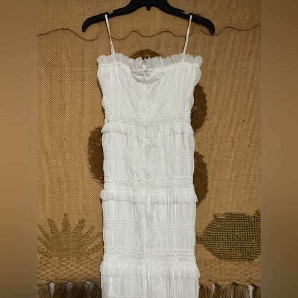 Commense White Ruffled Dress - Picture 6 of 10